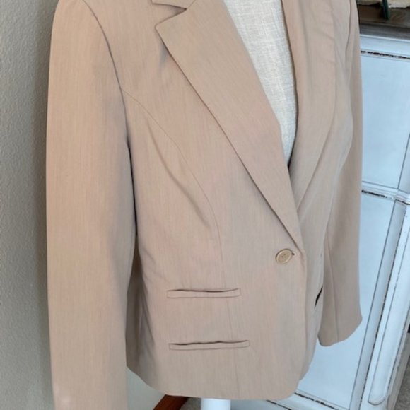 Apostrophe Tan Blazer - Size 10 - Picture 4 of 9